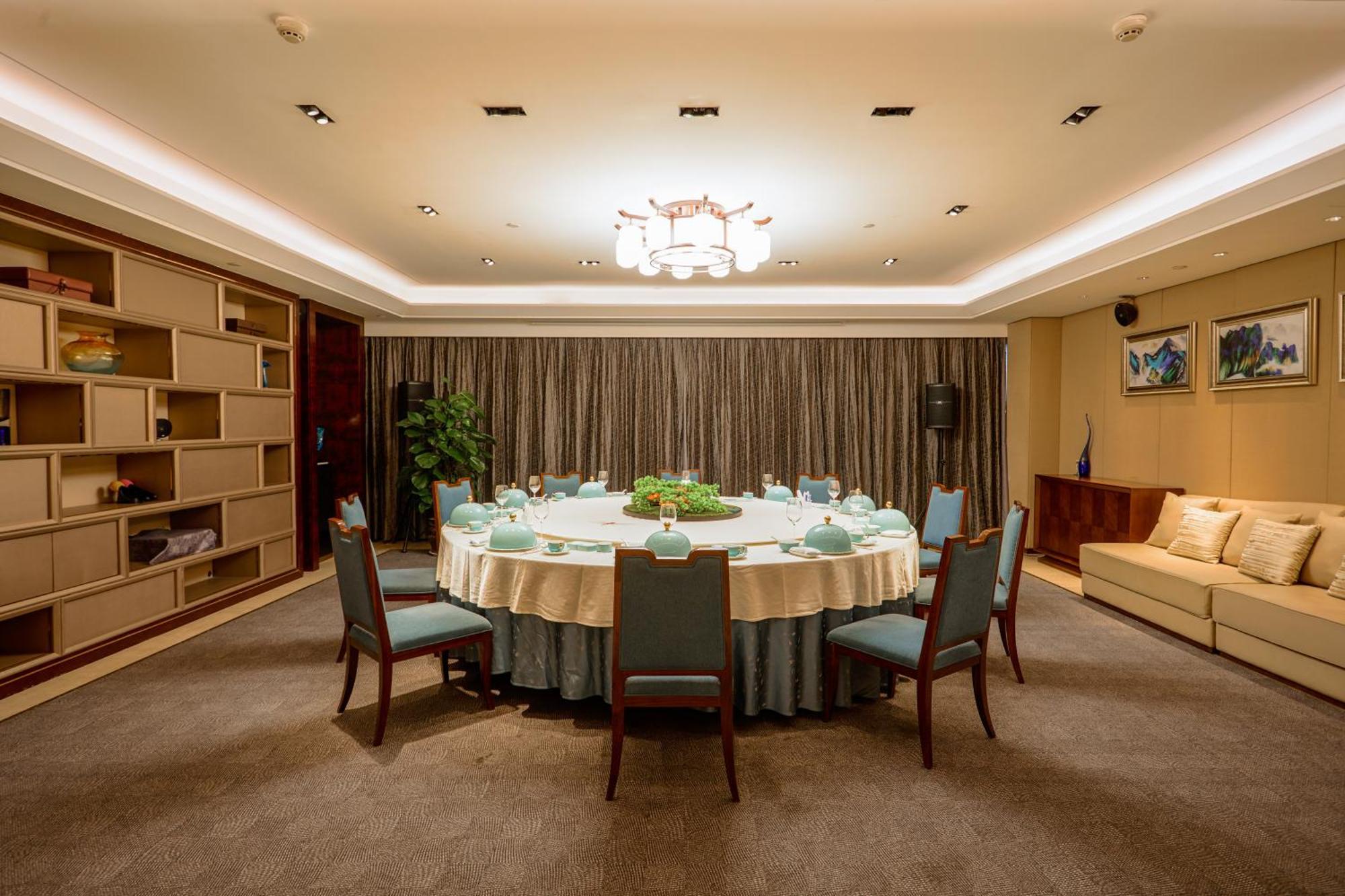 Ramada Jinan Hotel Buitenkant foto